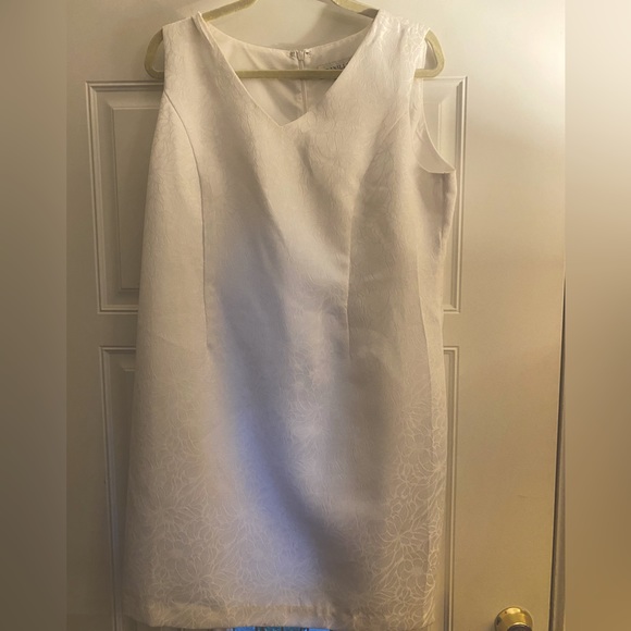 Danillo White Church Suit - Picture 3 of 8